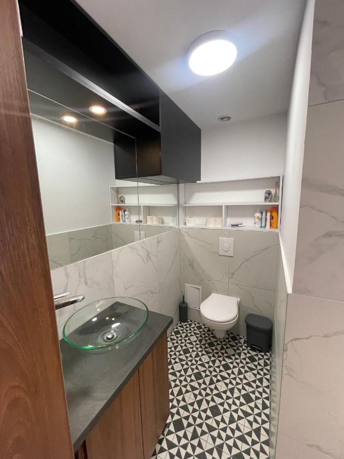 בוקרשט Elegant Two Bedrooms Apartment מראה חיצוני תמונה
